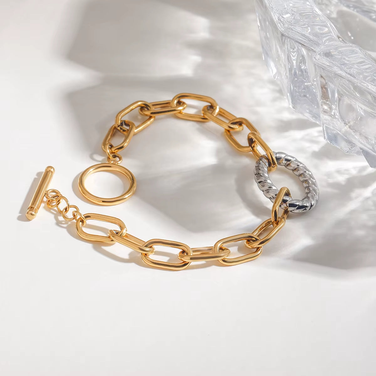 18K Gold Plated Twisted Oval Bracelet