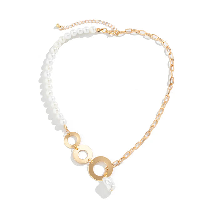 Asymmetric Pearl Pendant Necklace